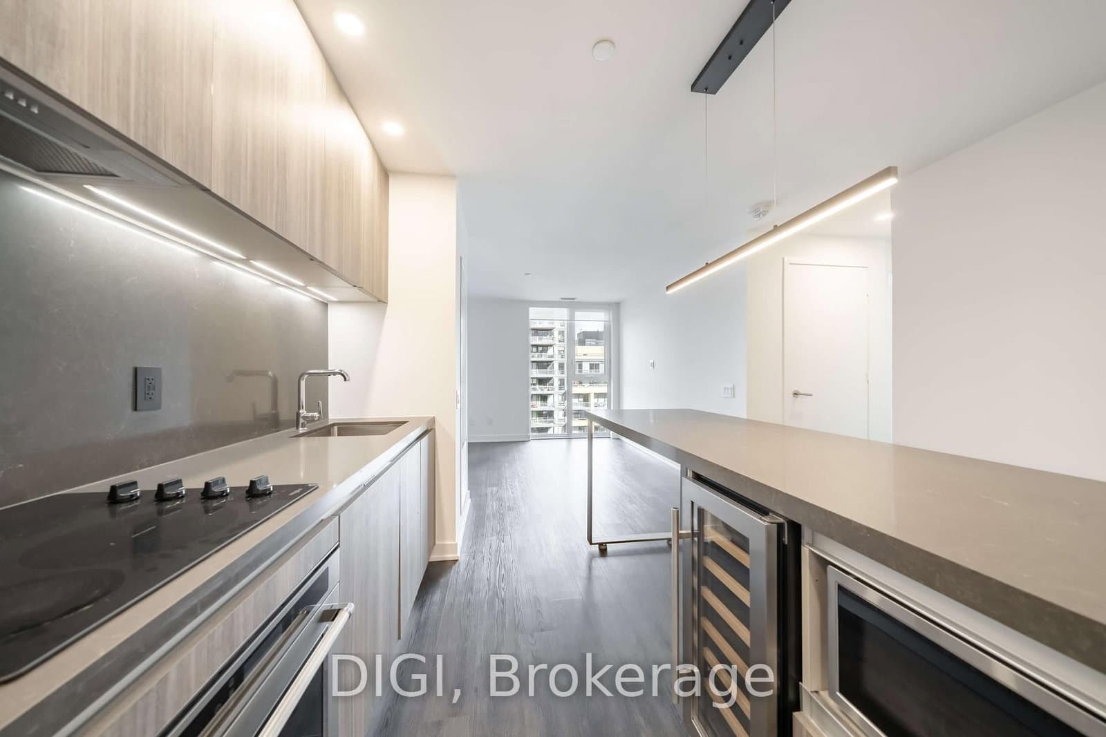 57 Spadina Avenue, Unit 1207