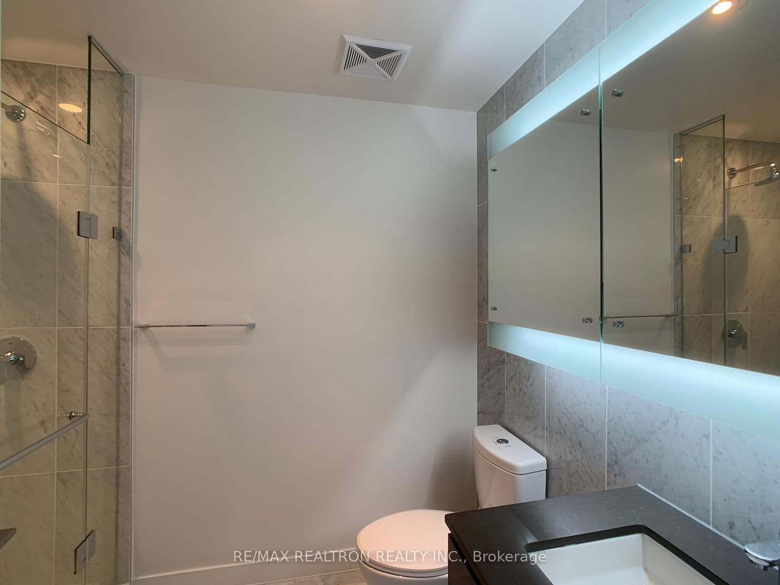 117 Mcmahon Drive, Unit 1002