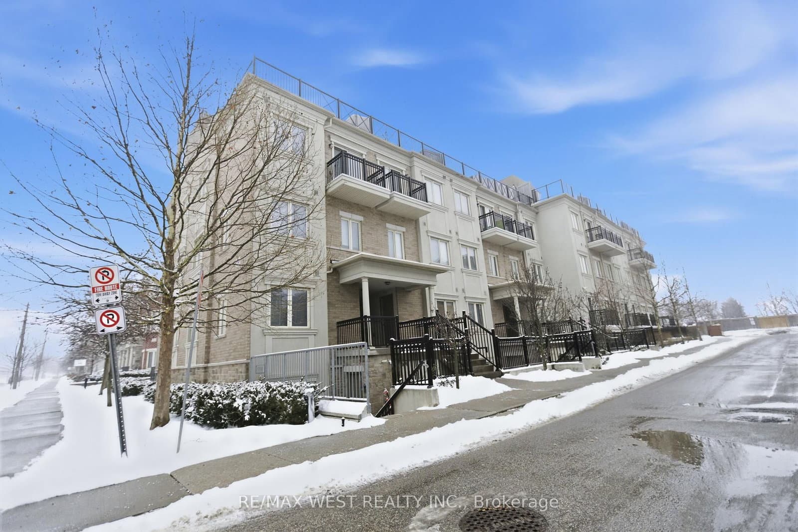 19 Coneflower Crescent, Unit 254