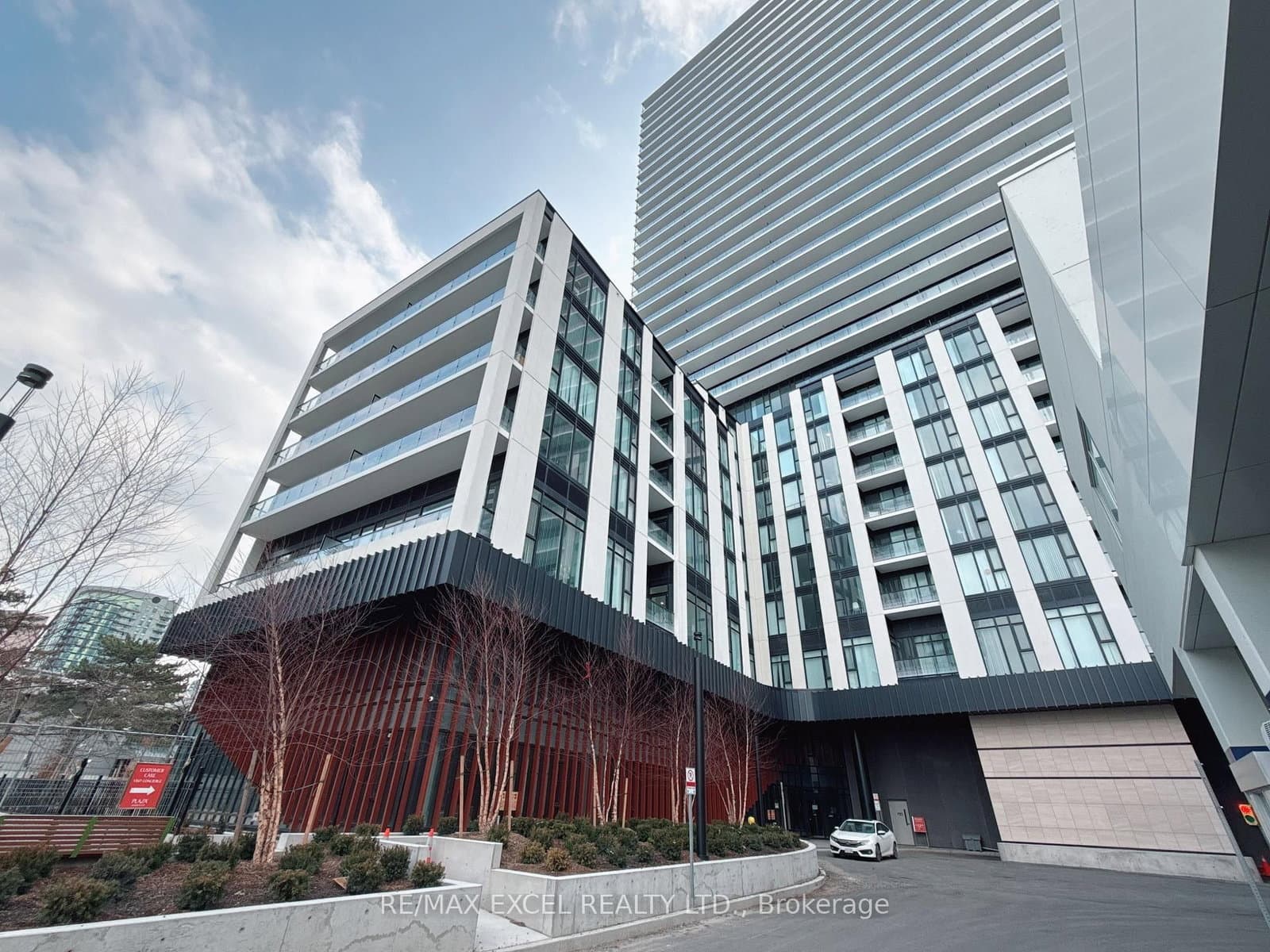 #2125 - 5858 Yonge St Street