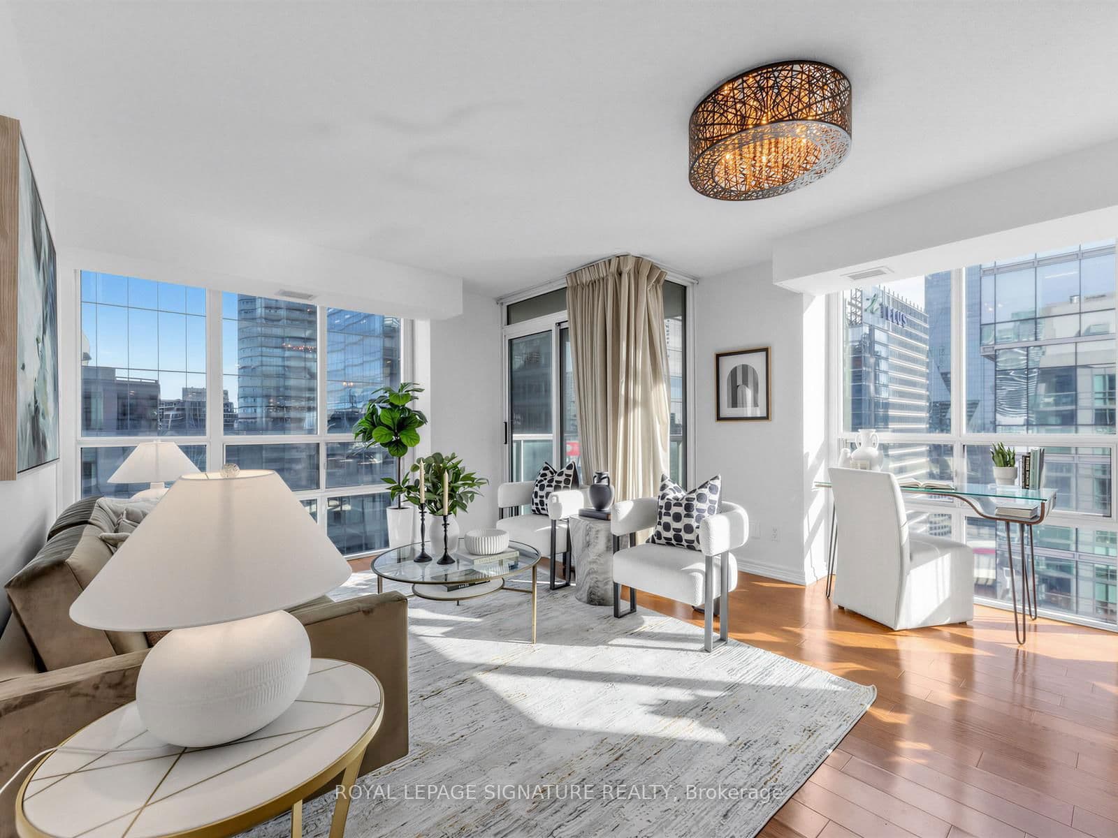 #3906 - 30 Grand Trunk Crescent