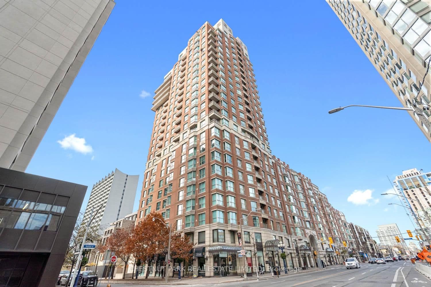 #304 - 38 Avenue Road