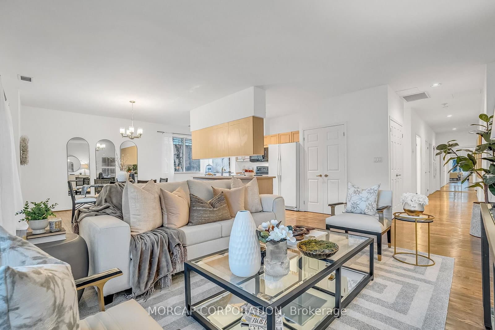 #109 - 600 Eglinton Avenue E