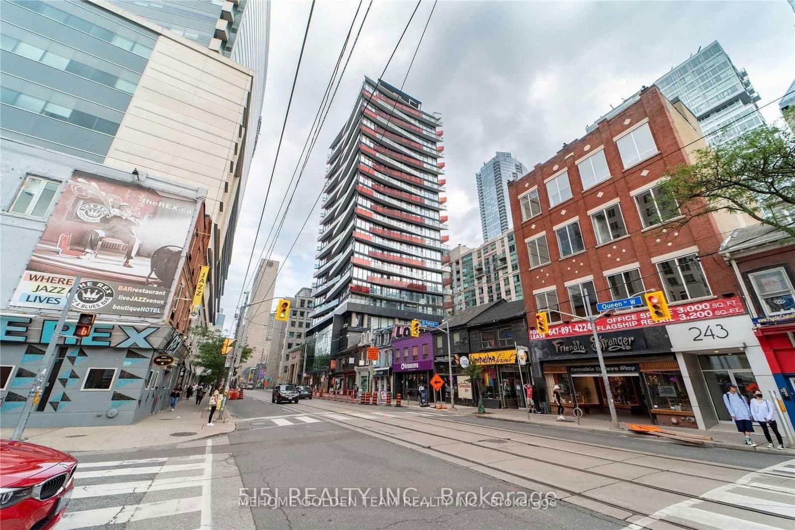 #905 - 215 Queen Street