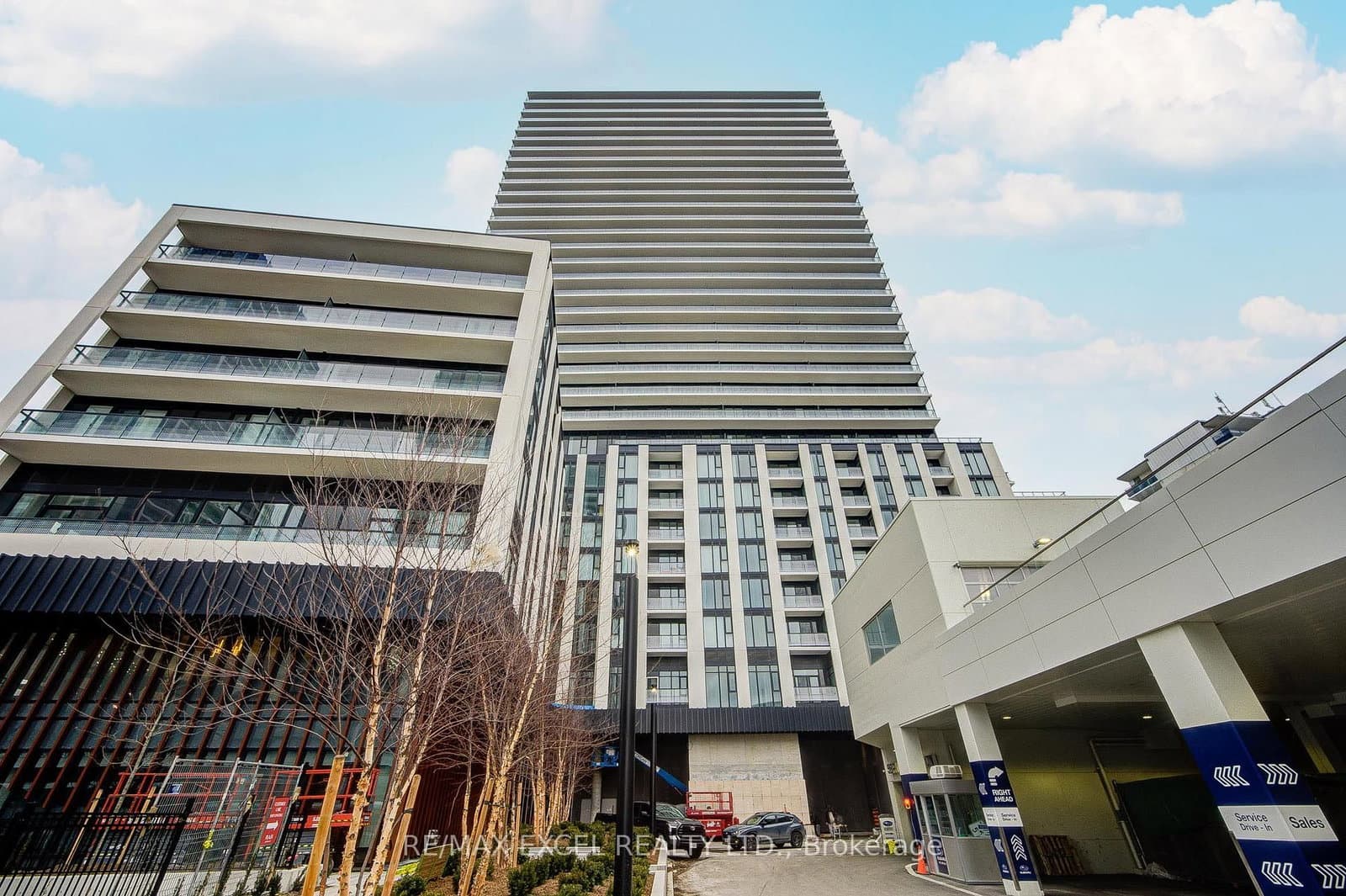 5858 Yonge Street, Unit 1011