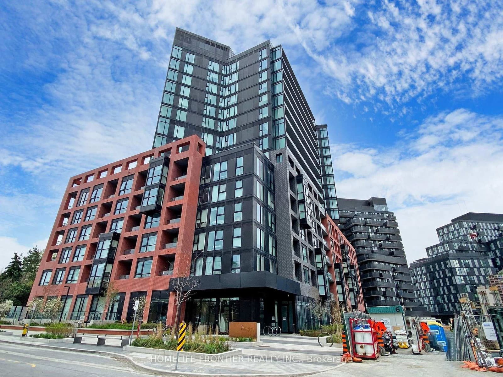 8 Tippet Road, Unit 709