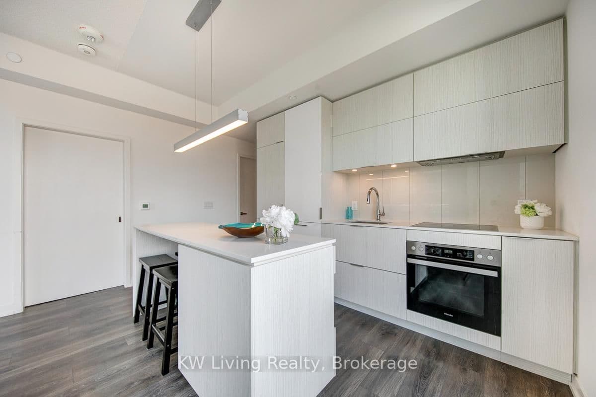 15 Lower Jarvis Street, Unit 815