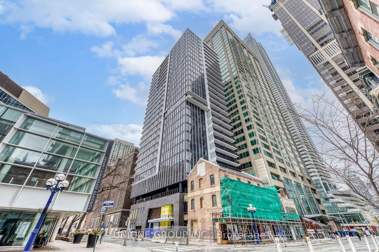 #2002 - 771 Yonge Street