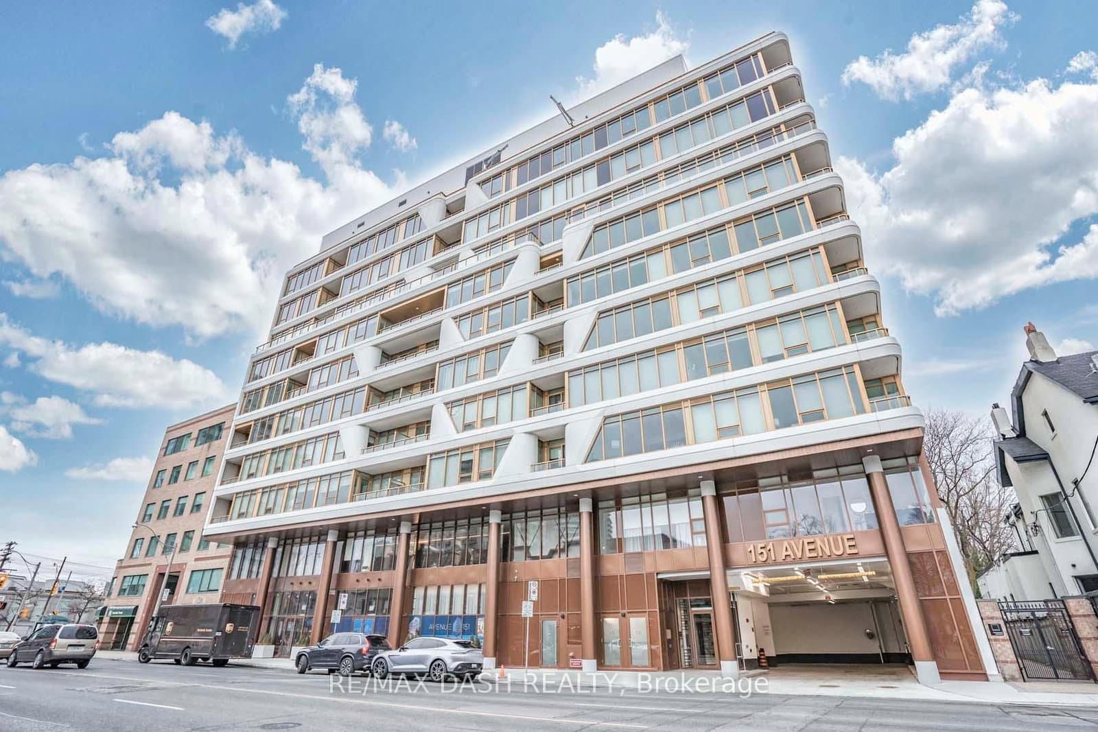 #205 - 151 Avenue Road