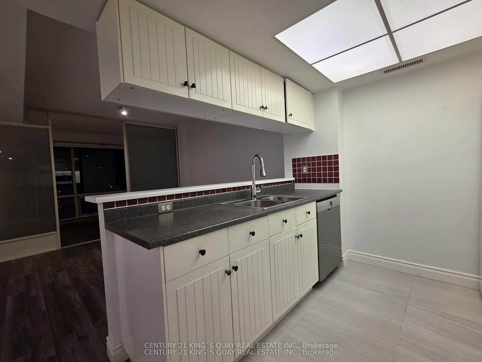 #2513 - 1001 Bay Street