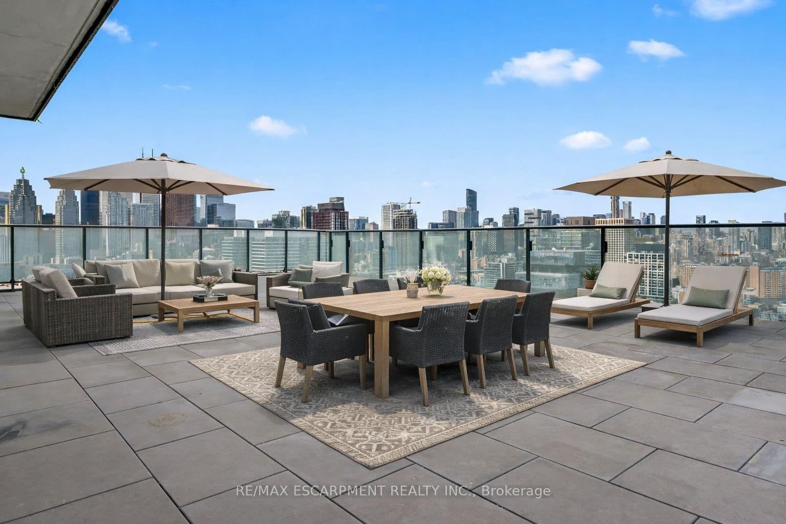 35 Parliament Street, Unit 3204