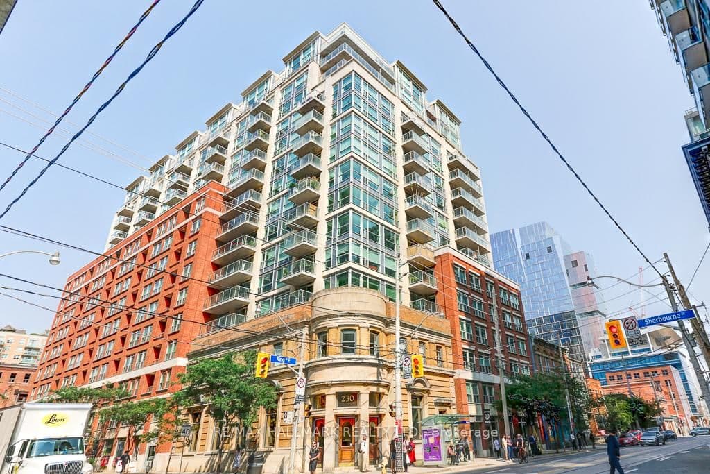 #911 - 230 King Street E