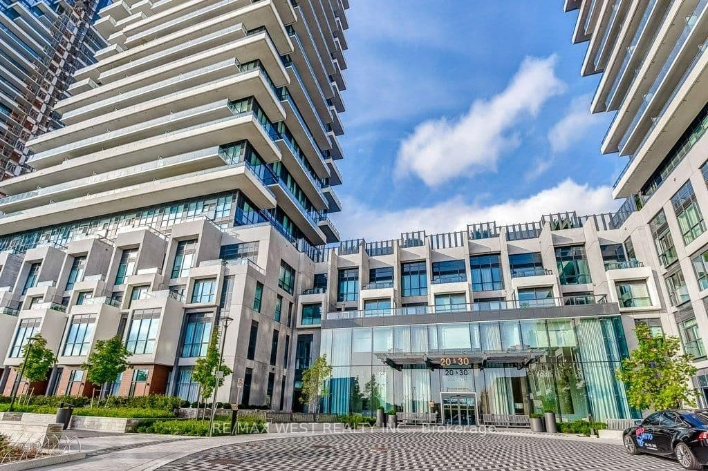 #543 - 20 Inn On The Park Drive