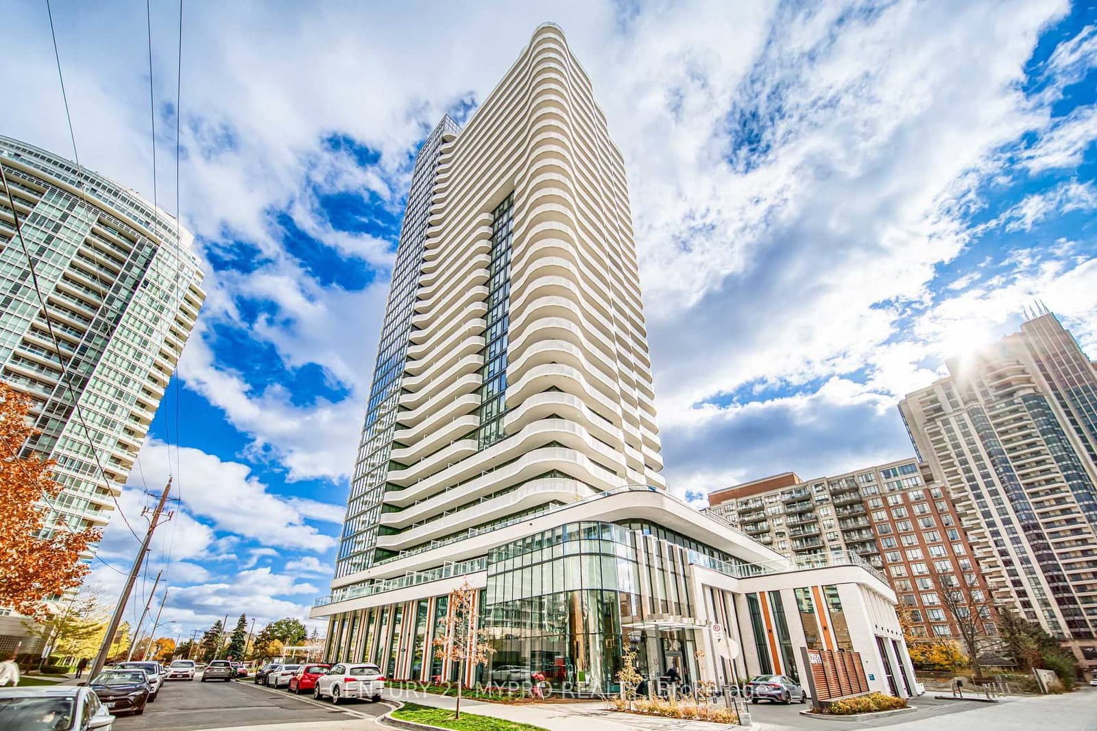 #2111 - 15 Holmes Avenue