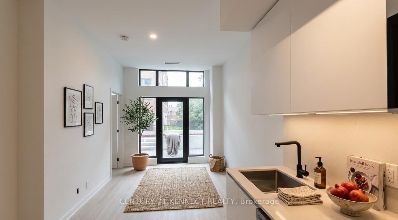 699 Sheppard Avenue E, Unit 101