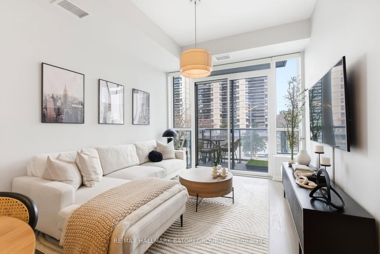 #217 - 101 Erskine Avenue