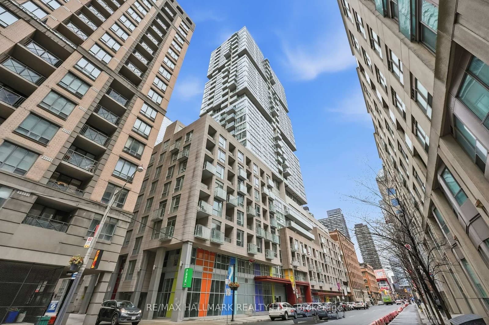 #PH101 - 199 Richmond Street W