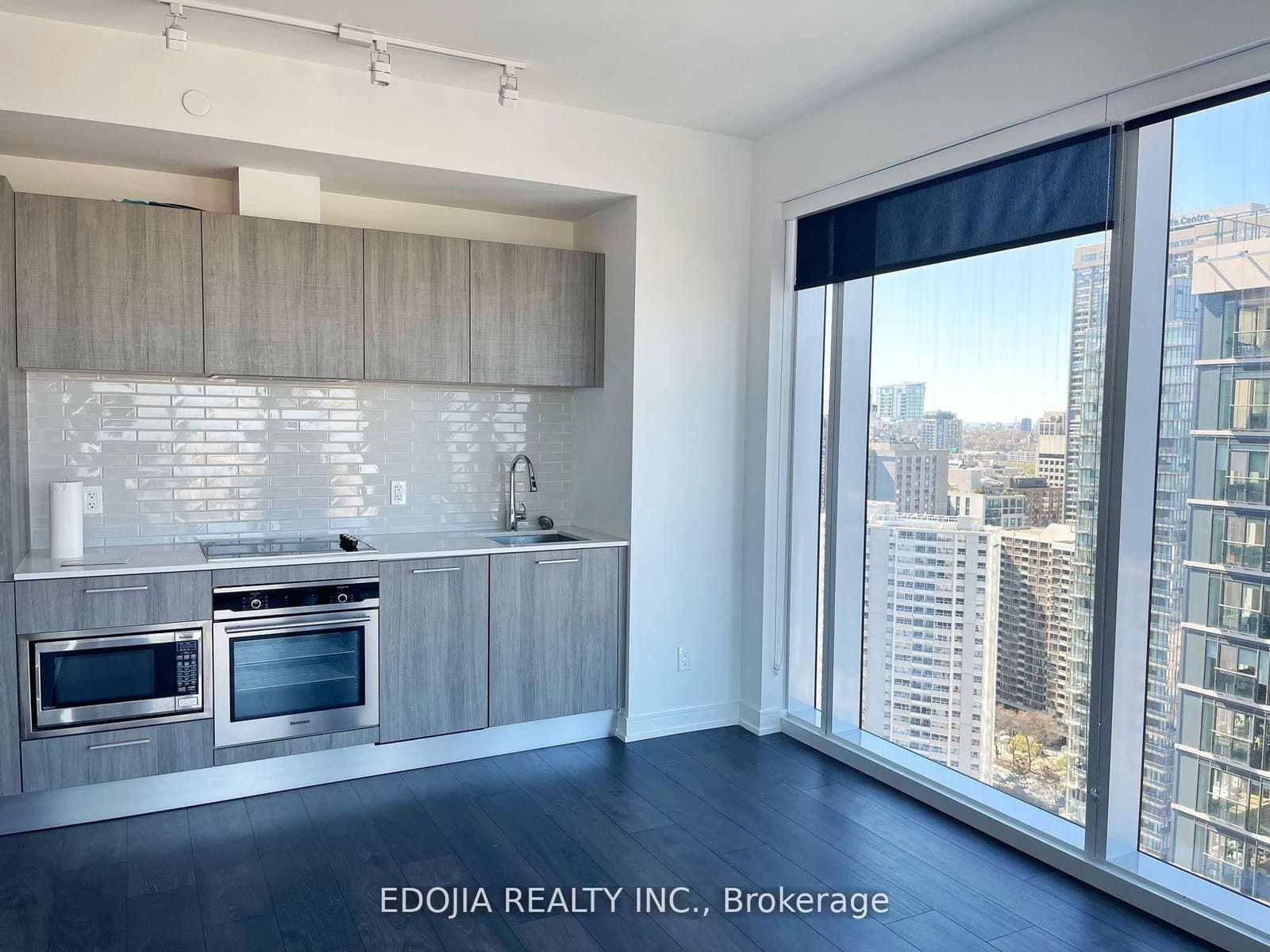 #3502 - 3 Gloucester Street