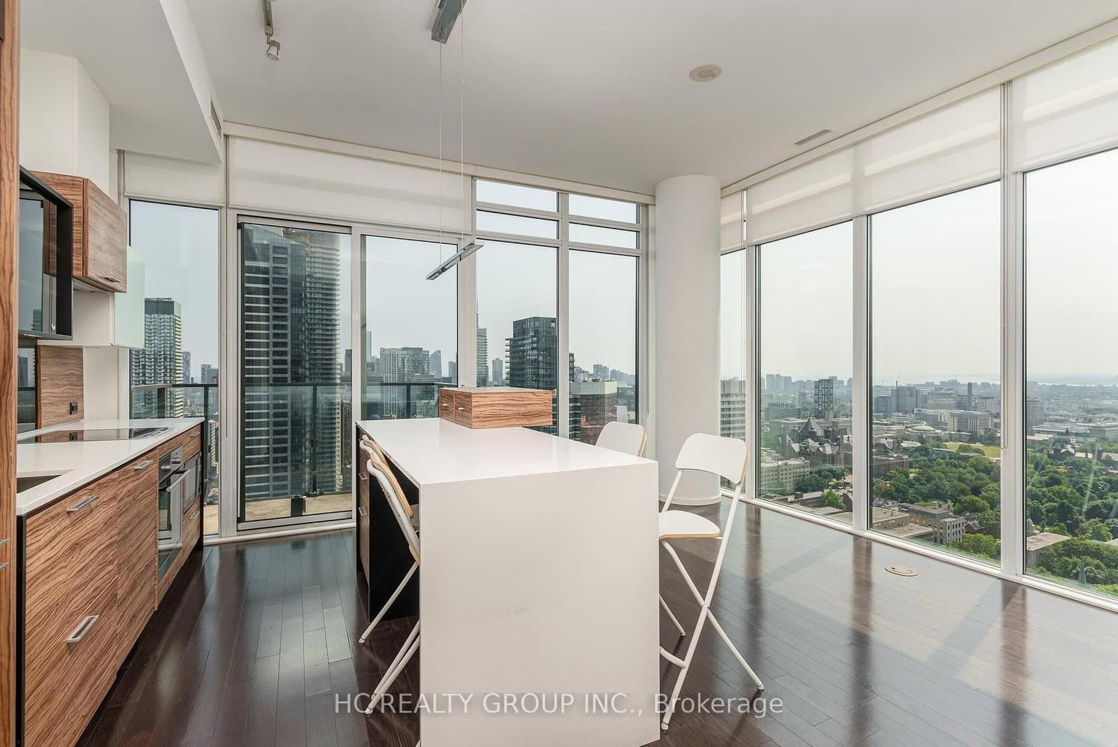 #3503 - 75 St Nicholas Street