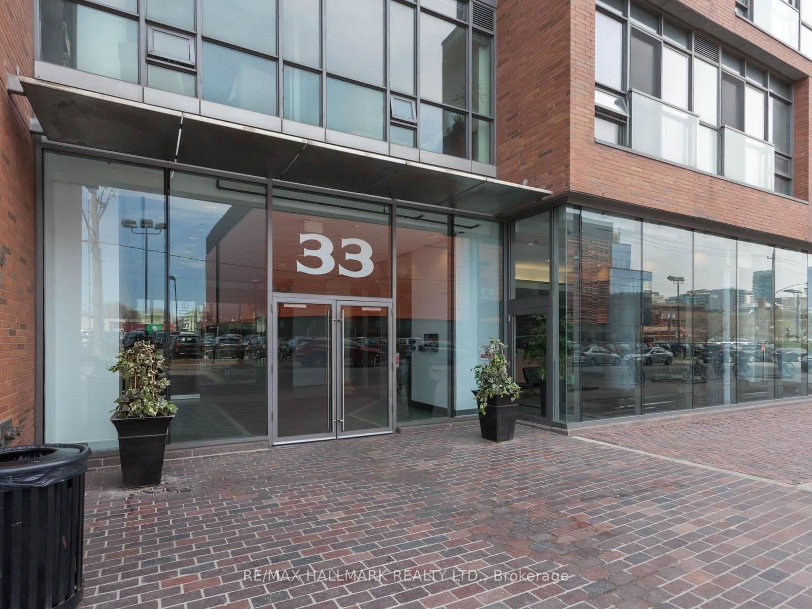 #1502 - 33 Mill Street