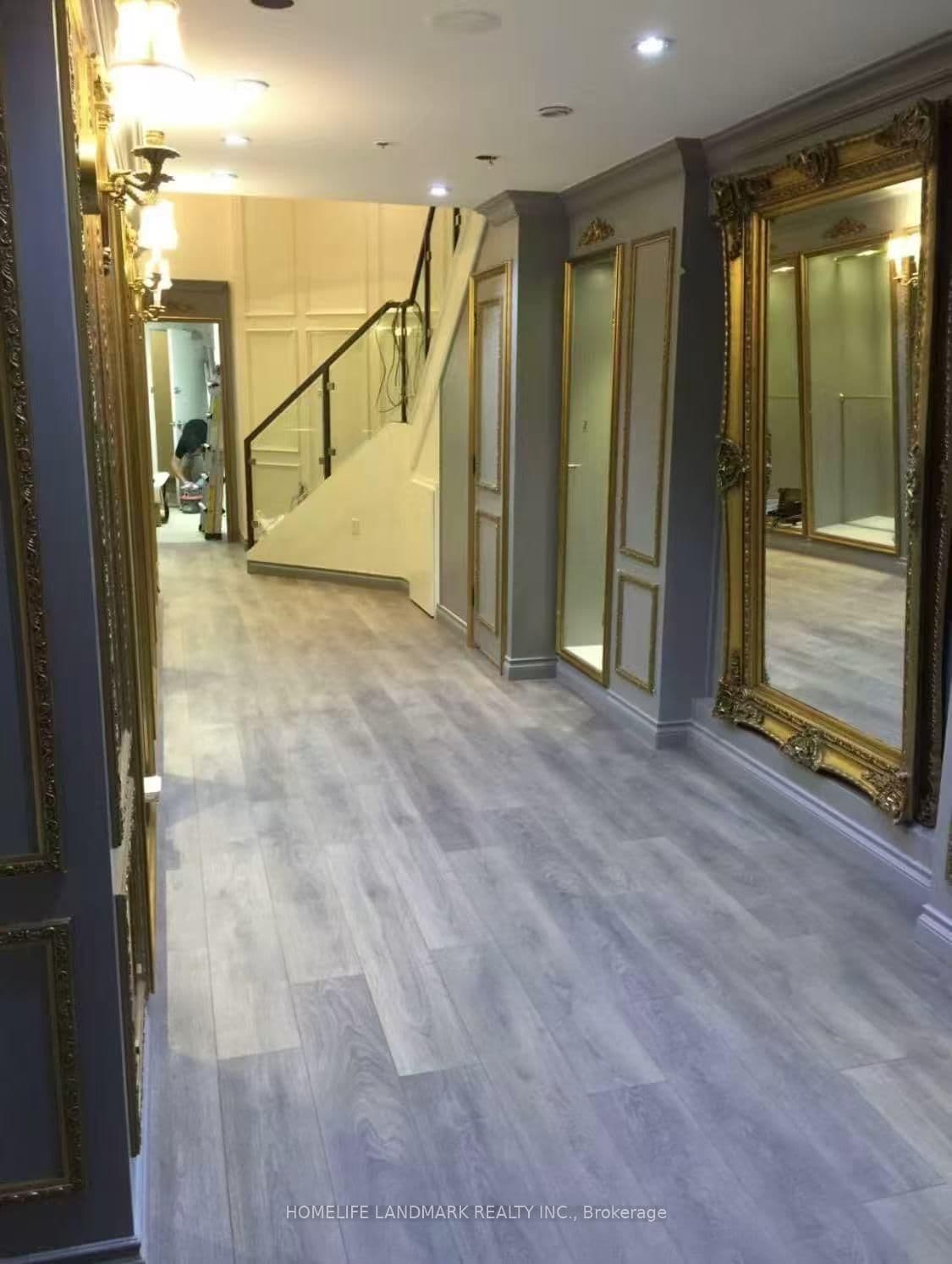 #3 - 5 Northtown Way