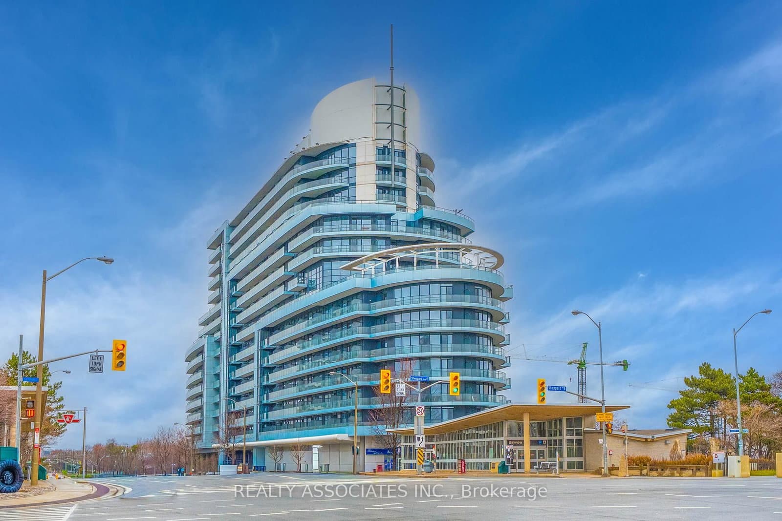 #238 - 2885 Bayview Avenue