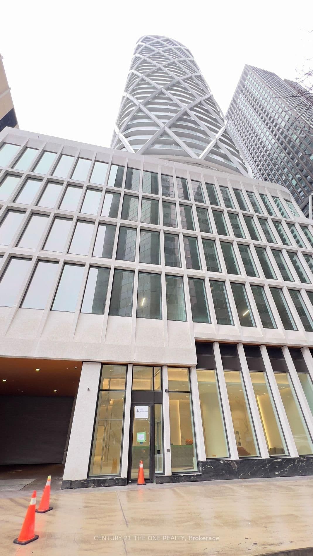 230 Simcoe Street, Unit 2417