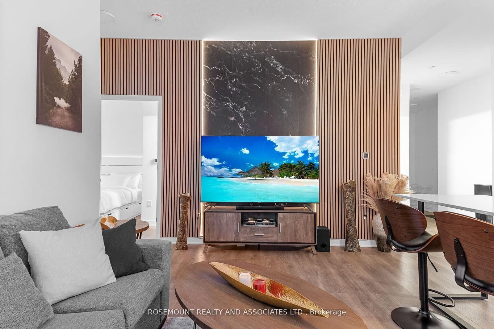 #102 - 35 Tubman Avenue