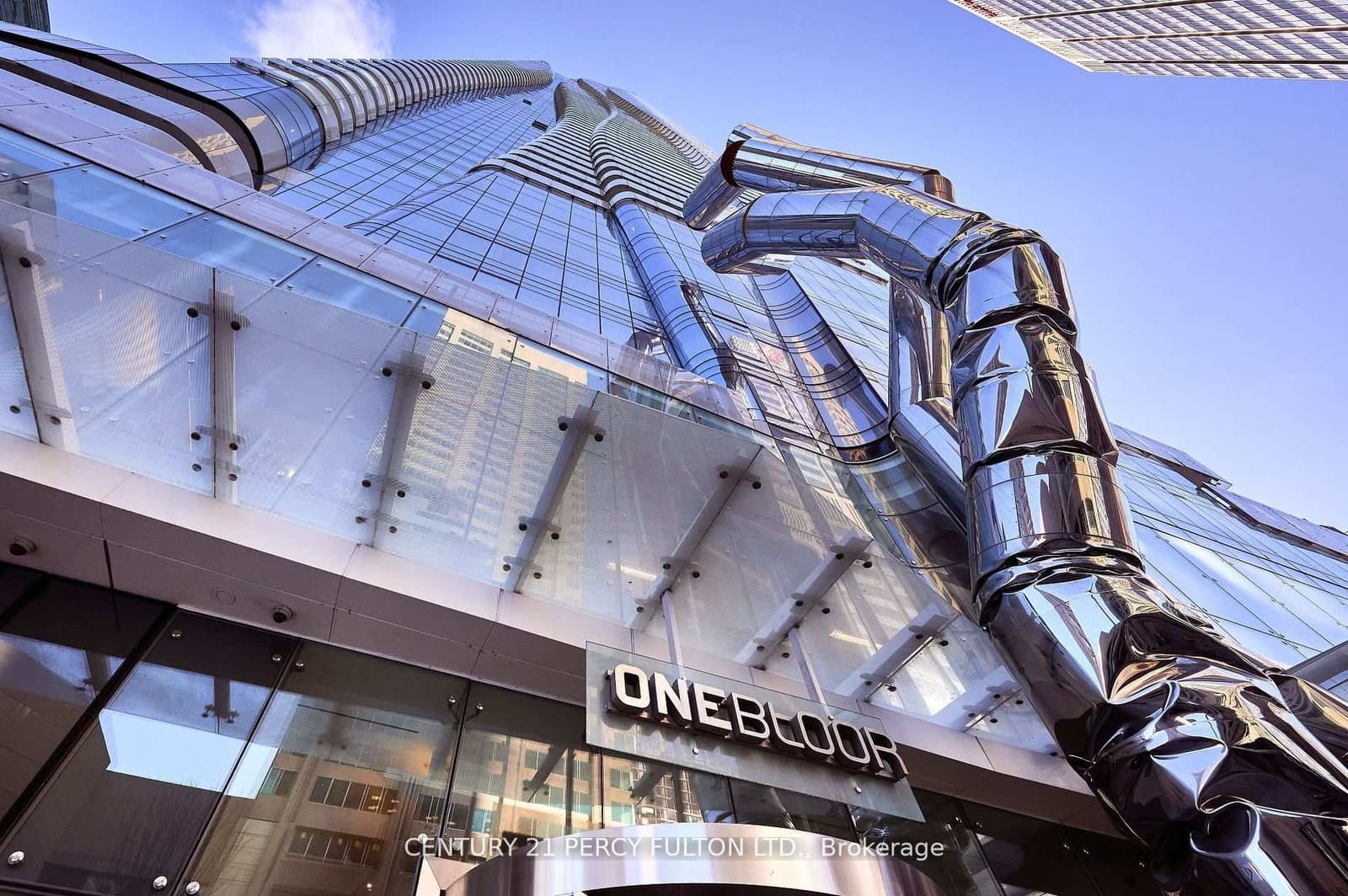 #313 - 1 Bloor Street E