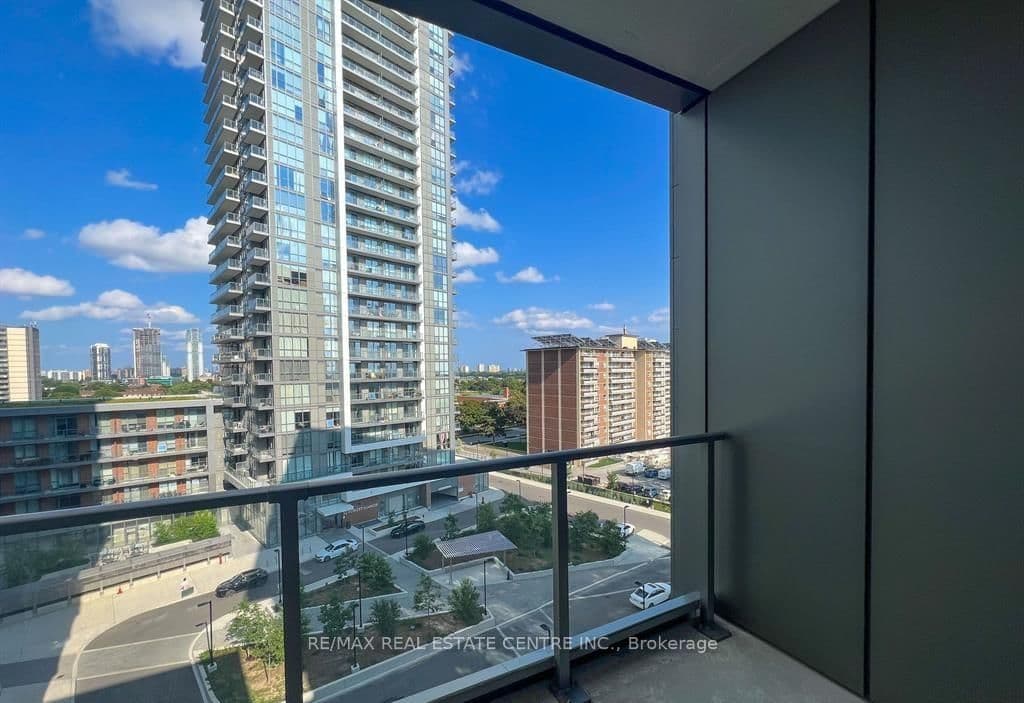 #722 - 36 Forest Manor Road