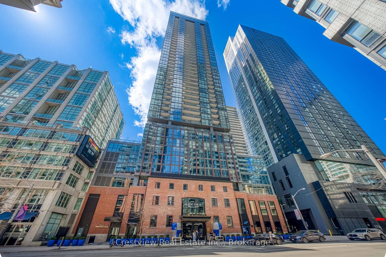 #2705 - 88 Blue Jays Way