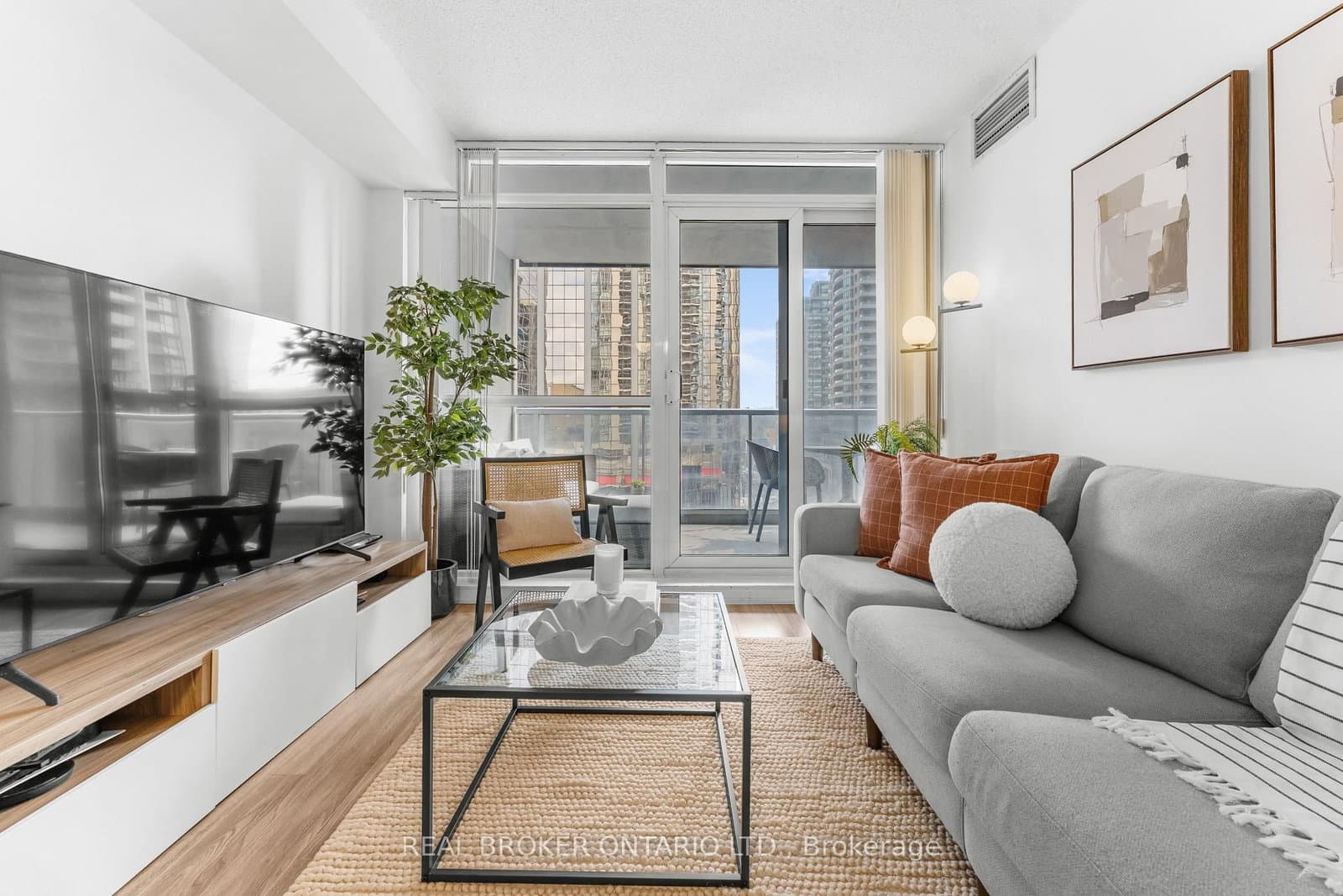 #701 - 4978 Yonge Street