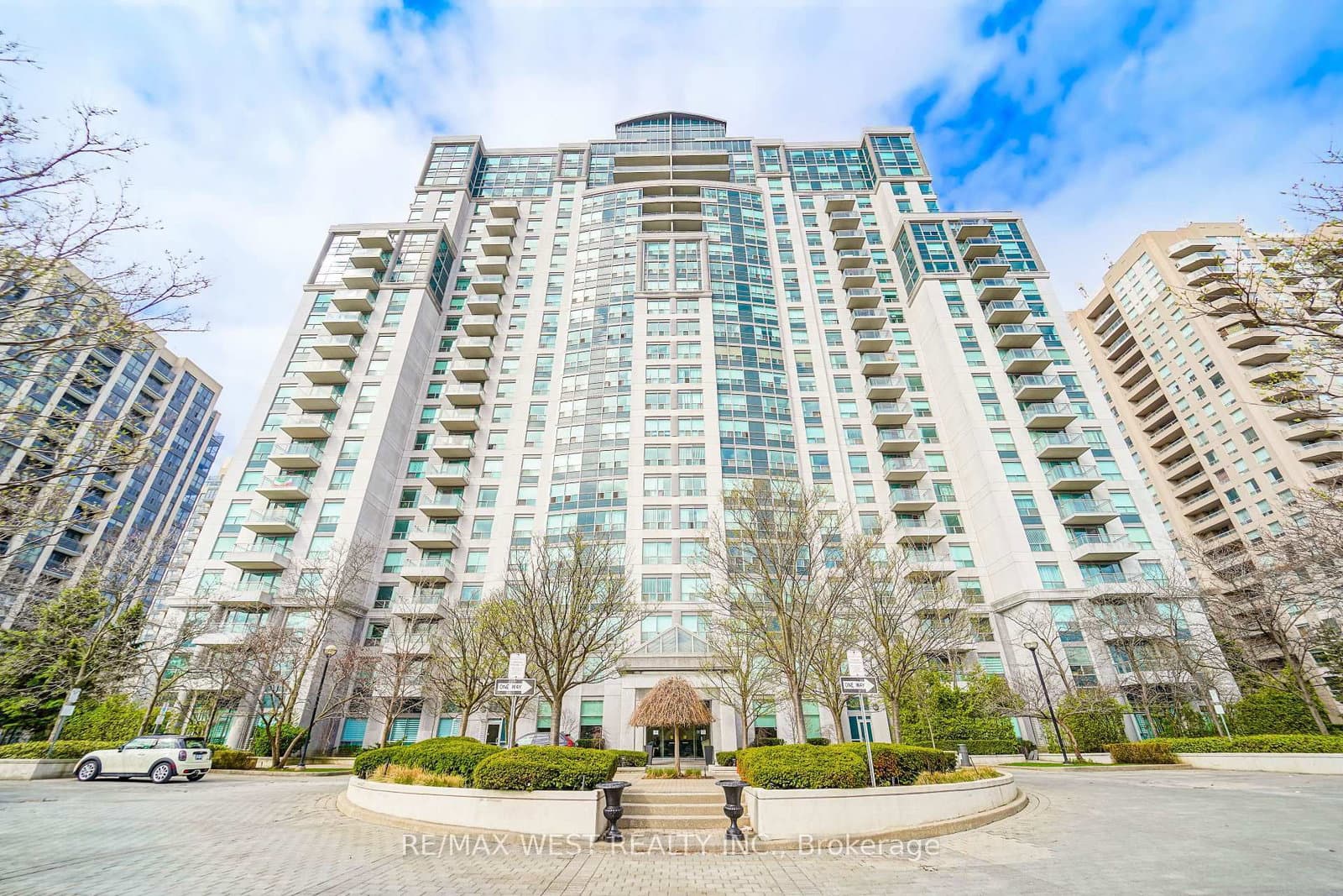 #1717 - 188 Doris Avenue