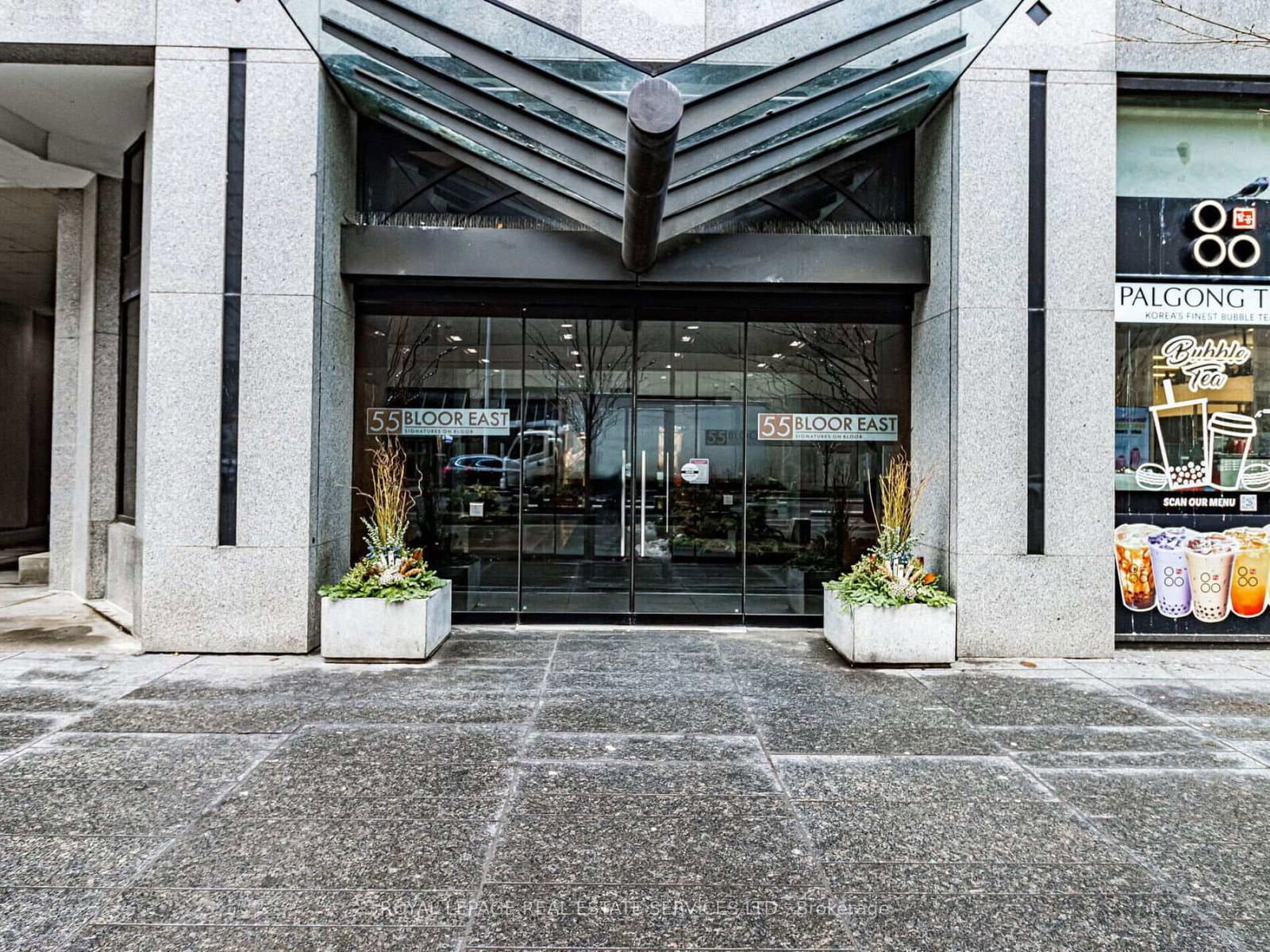 #802 - 55 Bloor Street E