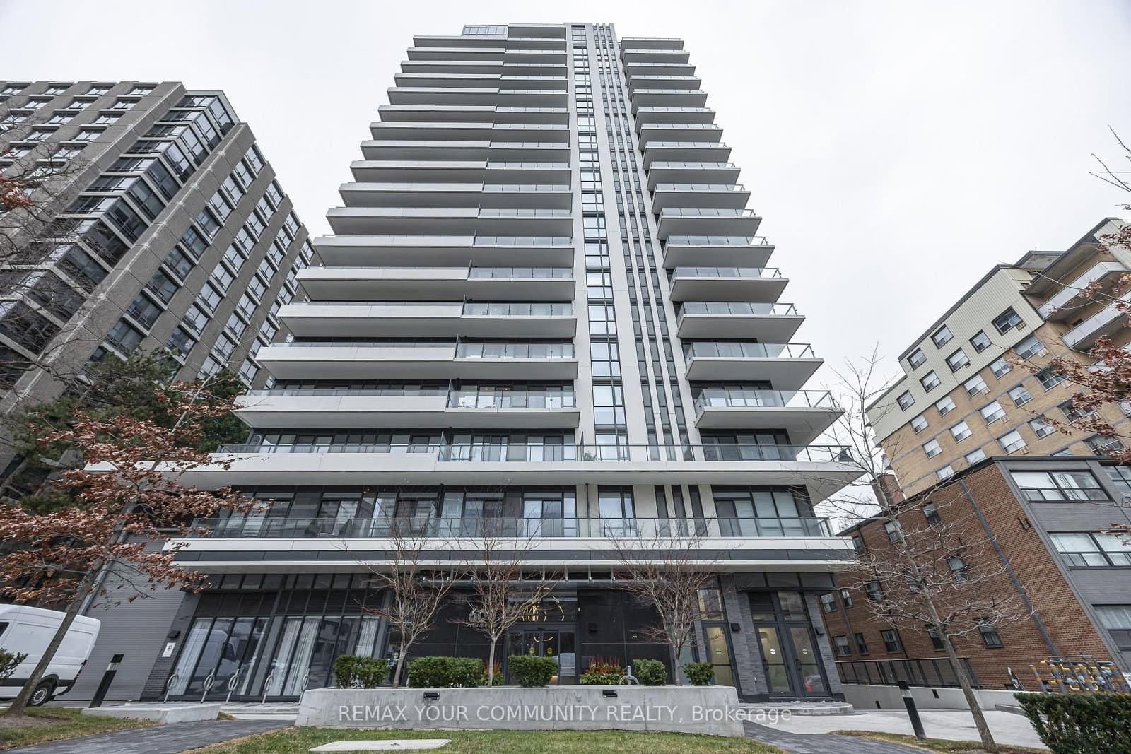#201 - 609 Avenue Road