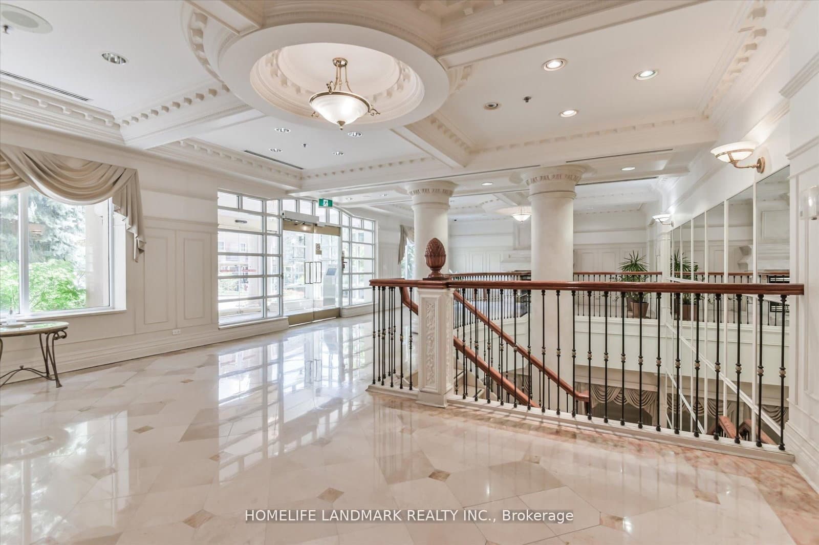 #206 - 18 Sommerset Way