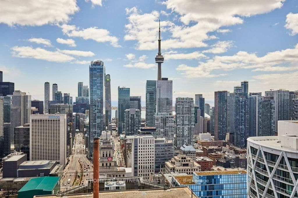 #P306 - 426 University Avenue