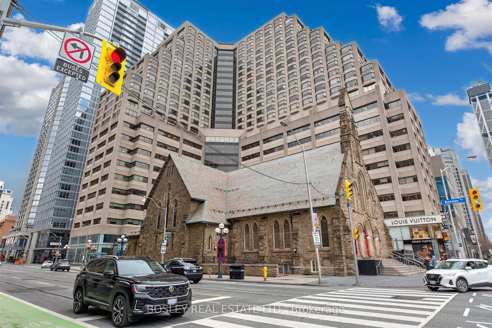 #2207 - 175 Cumberland Street