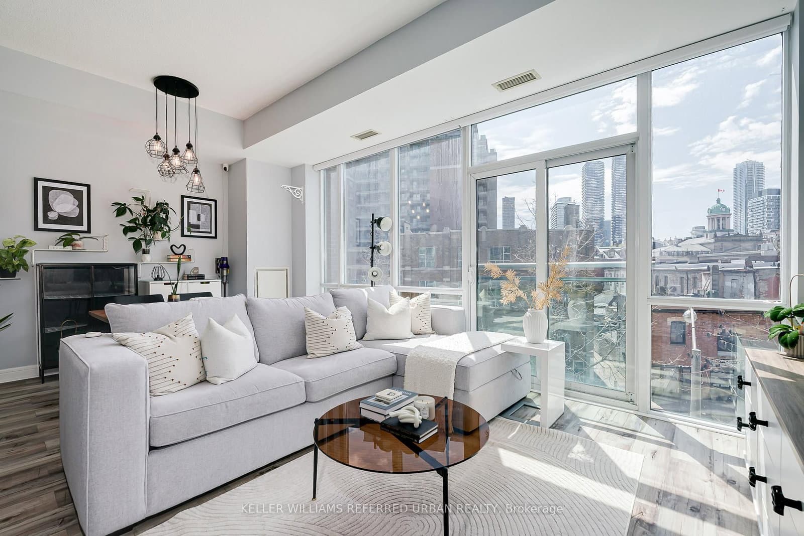 #S325 - 112 George Street