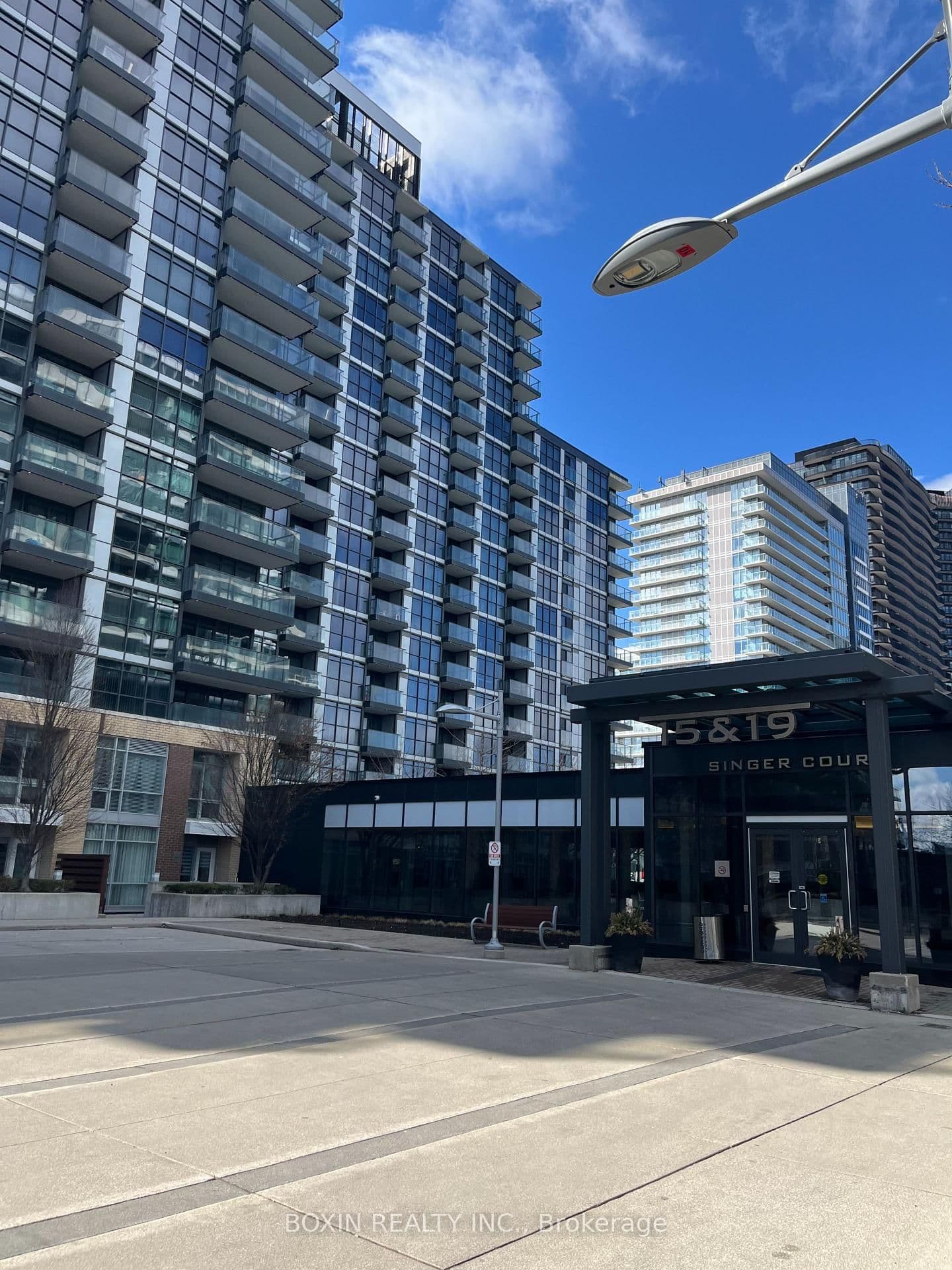 #207 - 19 Singer Court