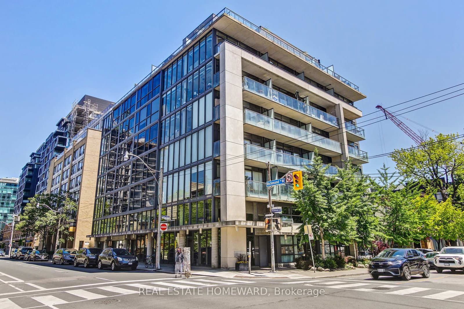 ## 704 - 533 W Richmond Street W