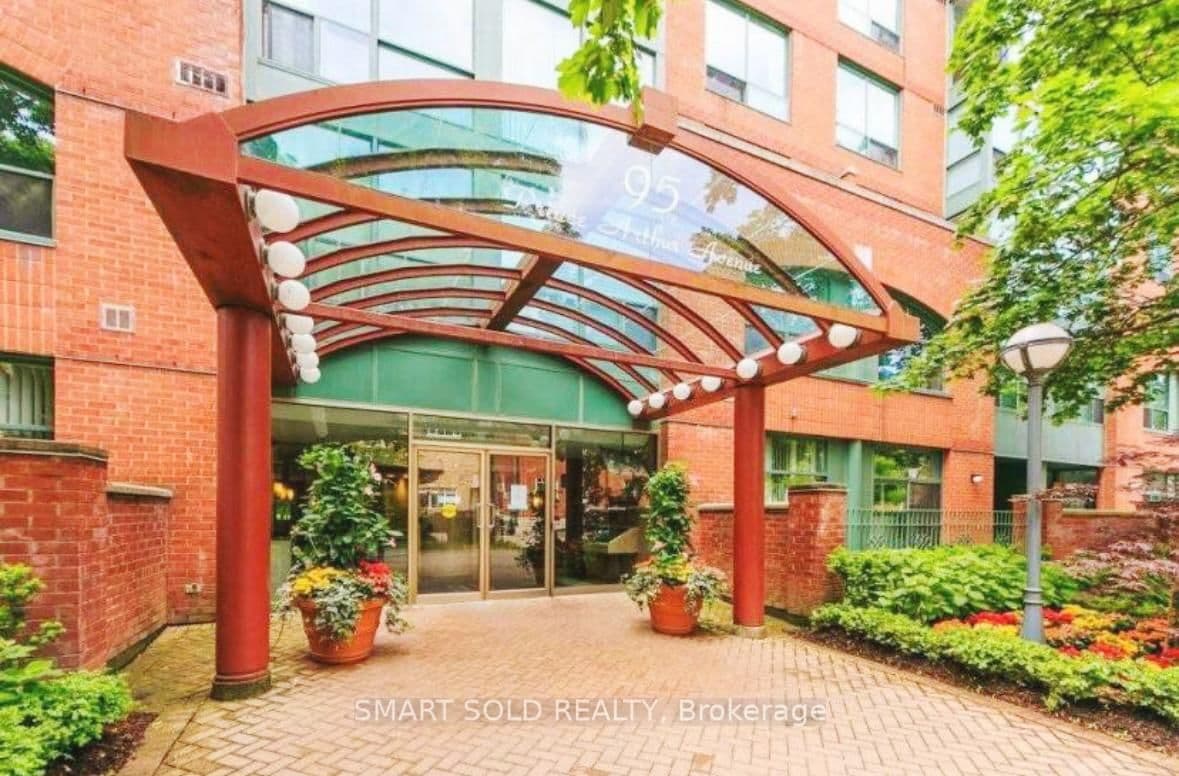 #711 - 95 Prince Arthur Avenue