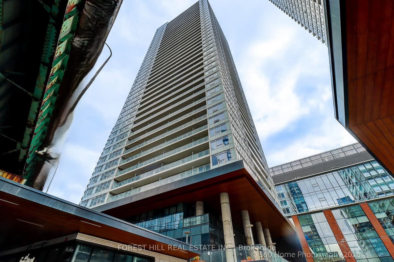 #1215 - 17 Bathurst Street