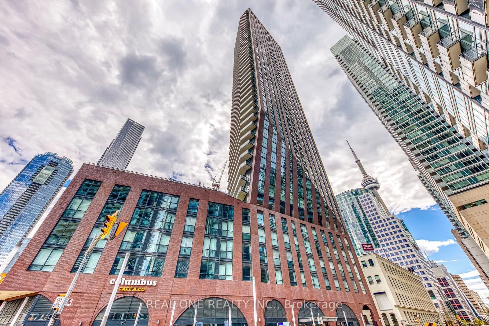 #1001 - 99 JOHN Street