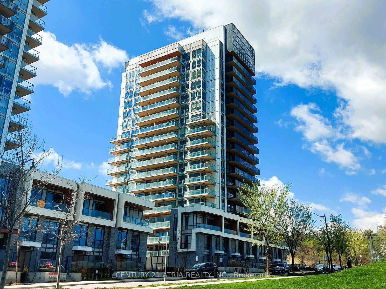 #908 - 25 McMahon Drive