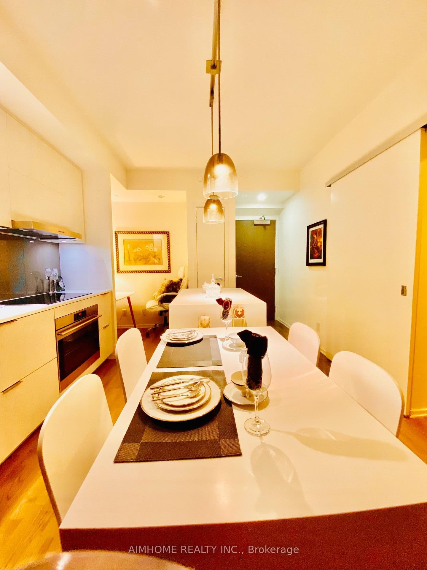 1 Bloor Street E, Unit 3405