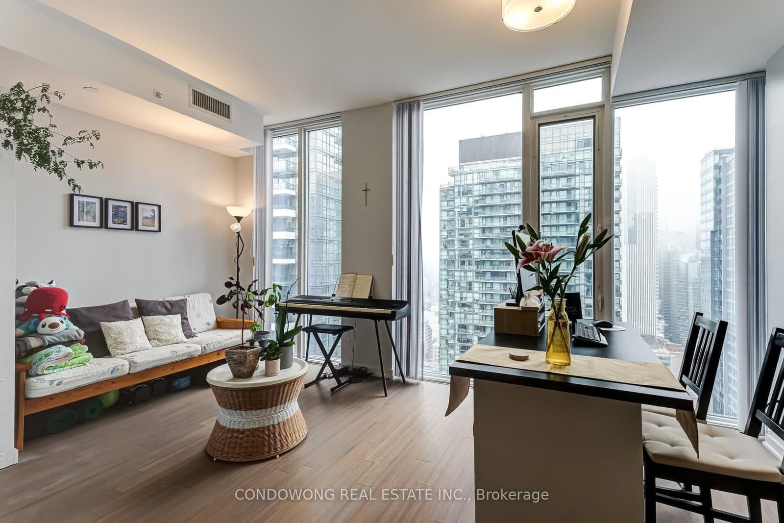 101 Peter Street, Unit 3405