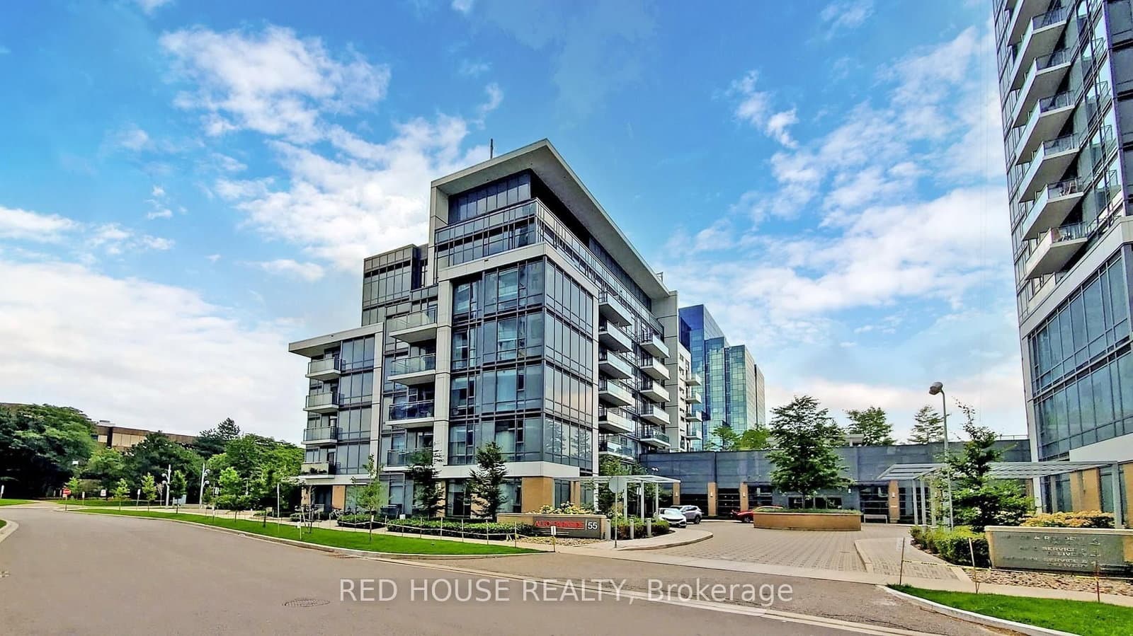 55 Ann O' Reilly Road, Unit 424