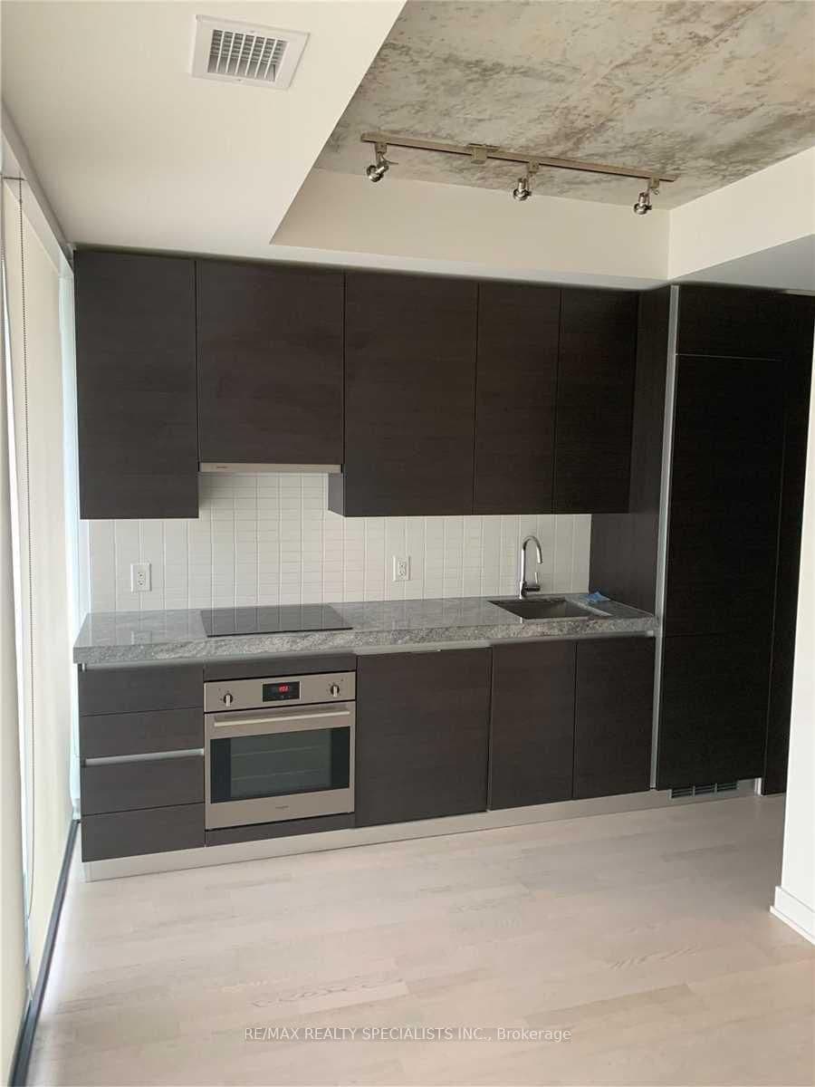 629 King Street W, Unit 923