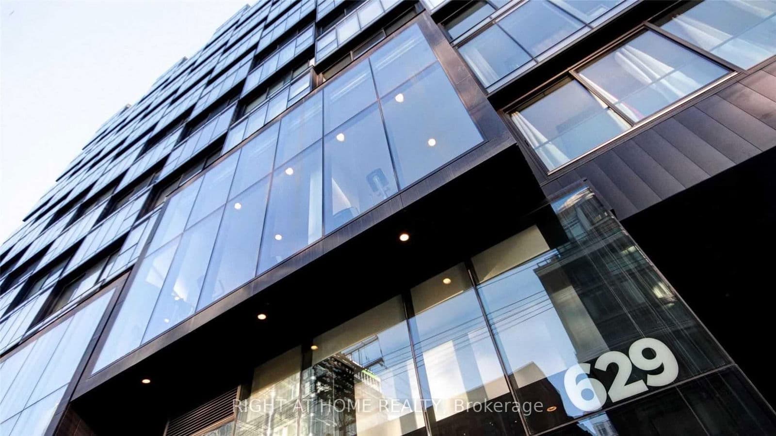 629 King Street W, Unit 1301